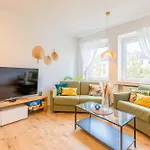 Stay Awesome - Urban Jungle Apartment Zentral, Wilhelmshoehe